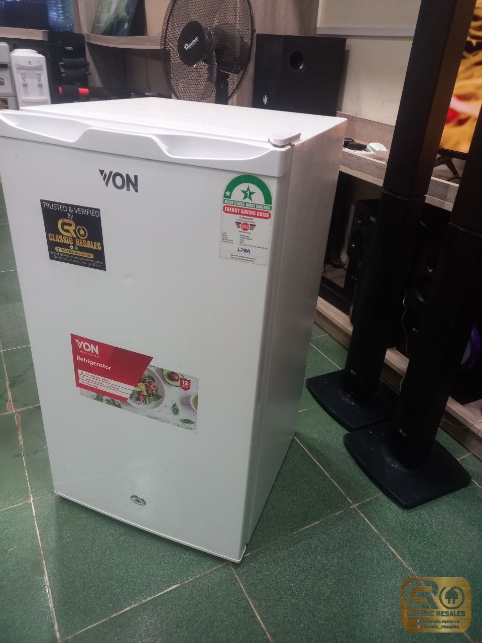 Von 90l mini fridge