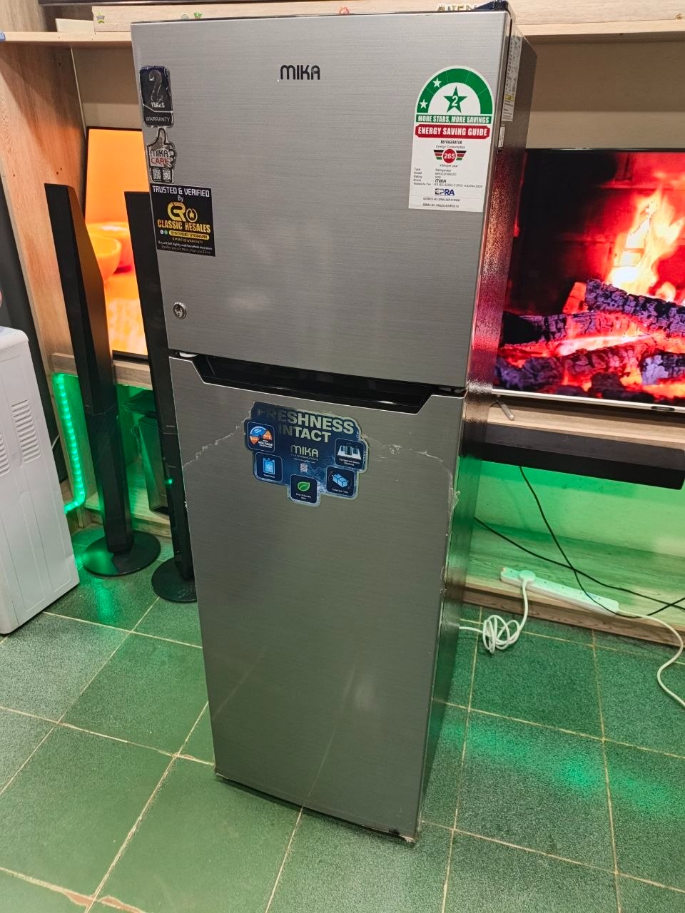 MIKA MRDCD168LSD Fridge, 2 Door Top Mount Freezer Defrost, 168L, Line Silver Dark