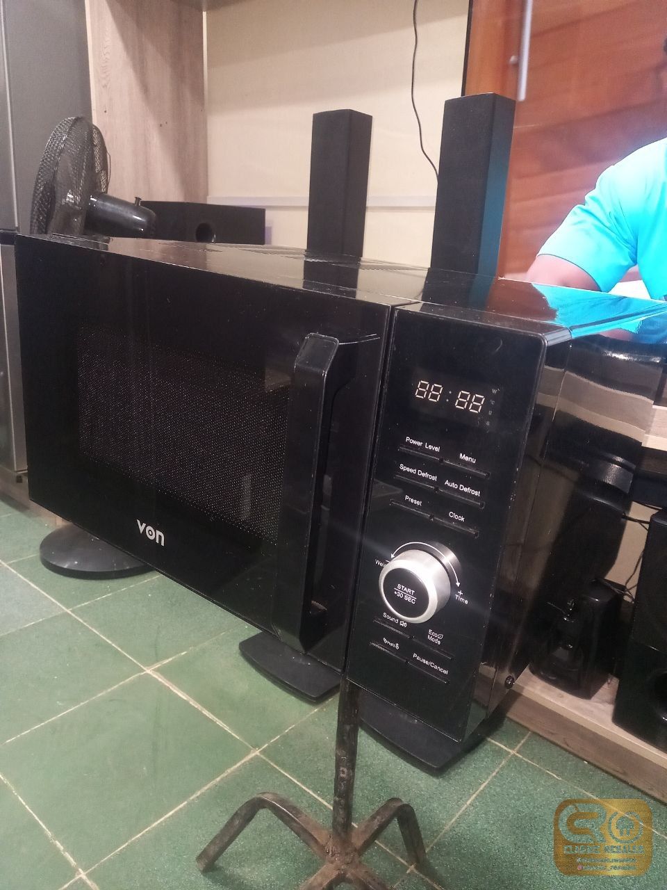 VON VAMS-25DGK Digital Solo Microwave, 25L - 900W