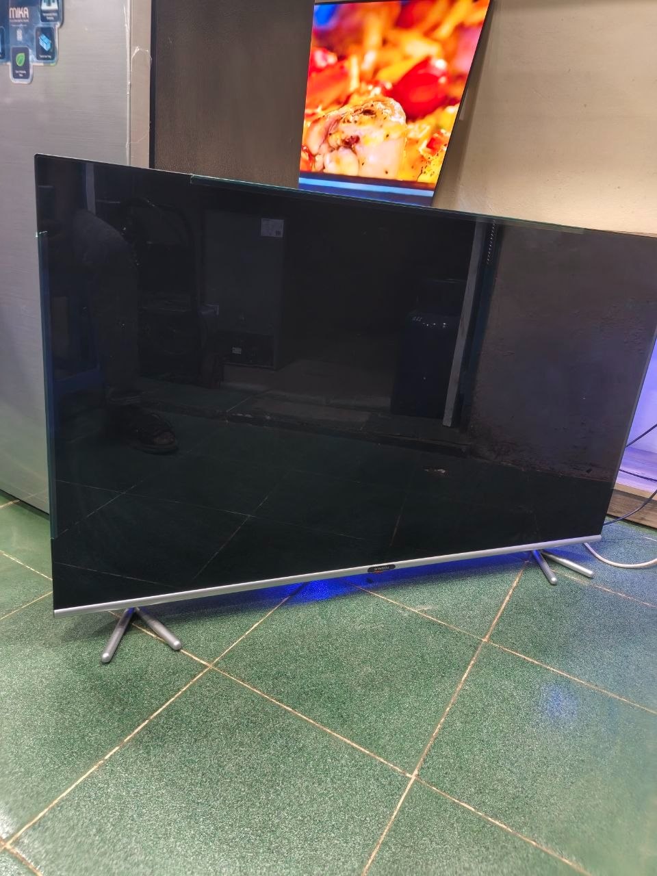Skyworth 50UB7500 50" UHD Android Infinity TV