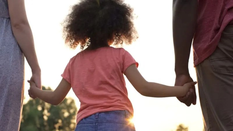 MODELING LOVE AT HOME - HOW A STRONG AND POSITIVE PARENTAL RELATIONSHIP HELPS CHILDREN THRIVE
