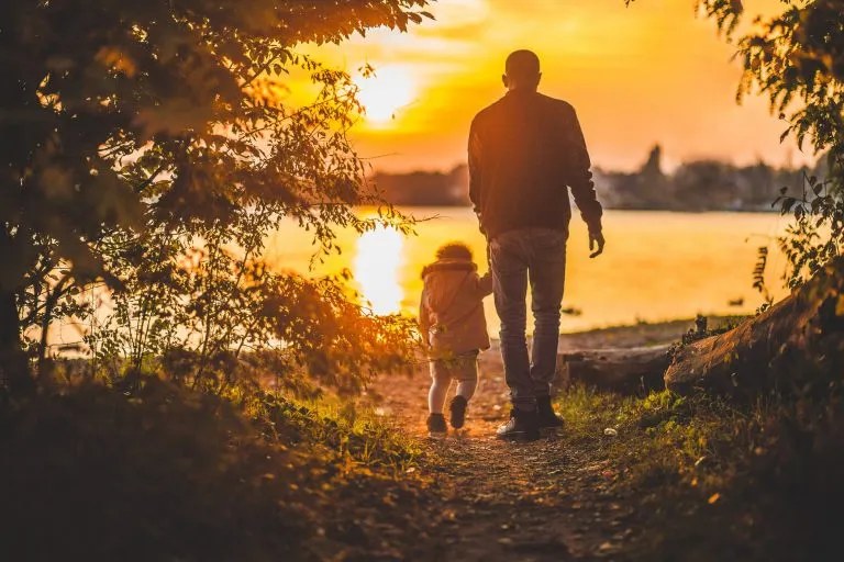 TEN THINGS DADS MUST MODEL FOR THEIR KIDS