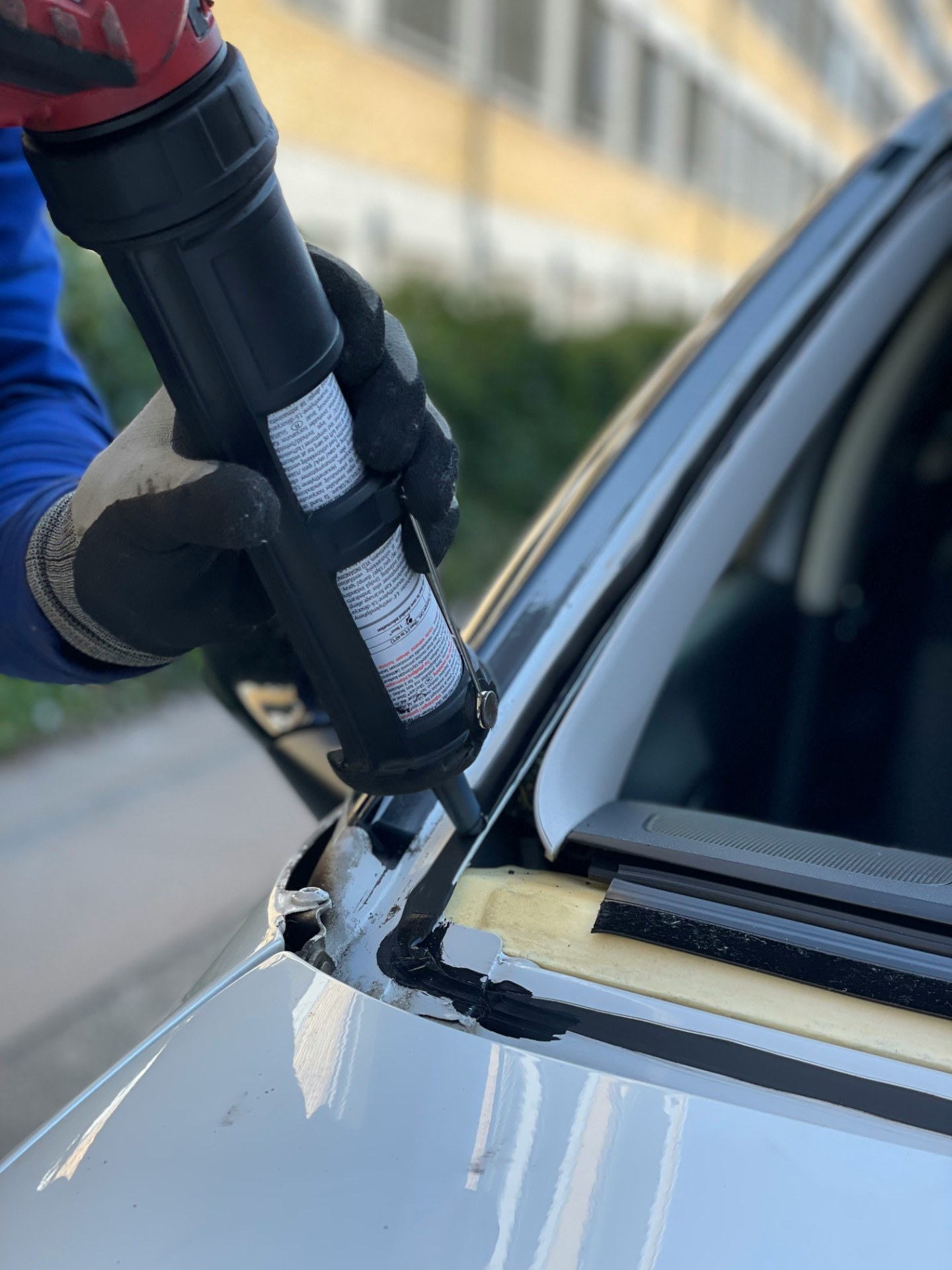 5 Signs Your Car Windshield Needs Urgent Replacement