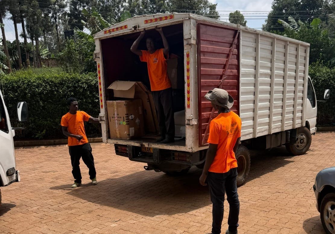 Decluttering Services. by MoveMe Movers