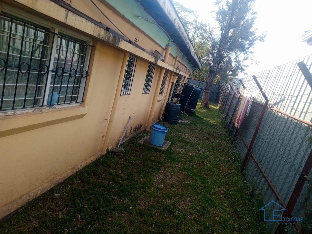 3 Bedroom on a 50 X 100 Land